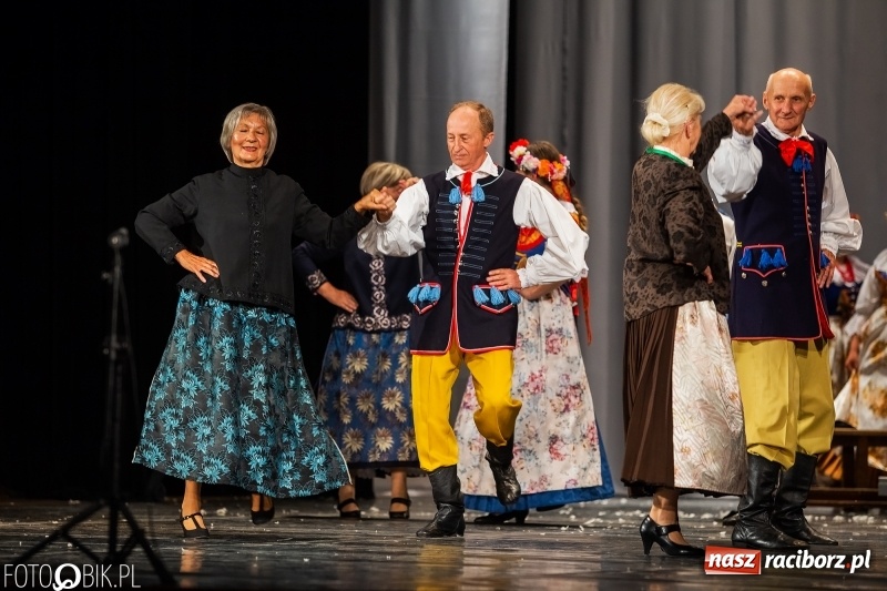 Zdjęcie w galerii na portalu naszraciborz.pl: Jubileuszowy koncert z okazji 65-lecia ZPiT Strzecha wiadomości z regionu