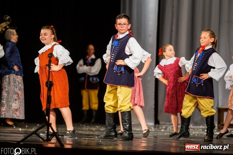 Zdjęcie w galerii na portalu naszraciborz.pl: Jubileuszowy koncert z okazji 65-lecia ZPiT Strzecha wiadomości z regionu