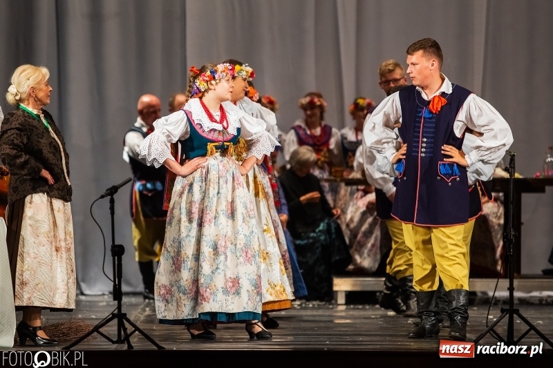 Zdjęcie w galerii na portalu naszraciborz.pl: Jubileuszowy koncert z okazji 65-lecia ZPiT Strzecha wiadomości z regionu