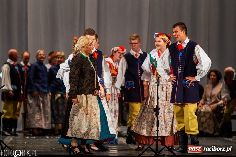 Zdjęcie w galerii na portalu naszraciborz.pl: Jubileuszowy koncert z okazji 65-lecia ZPiT Strzecha wiadomości z regionu