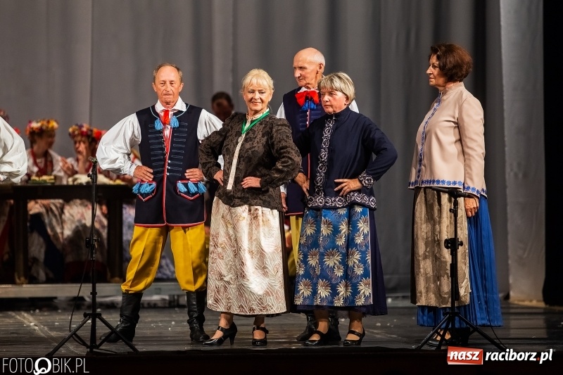 Zdjęcie w galerii na portalu naszraciborz.pl: Jubileuszowy koncert z okazji 65-lecia ZPiT Strzecha wiadomości z regionu