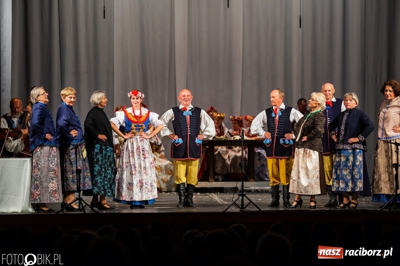 Zdjęcie w galerii na portalu naszraciborz.pl: Jubileuszowy koncert z okazji 65-lecia ZPiT Strzecha wiadomości z regionu