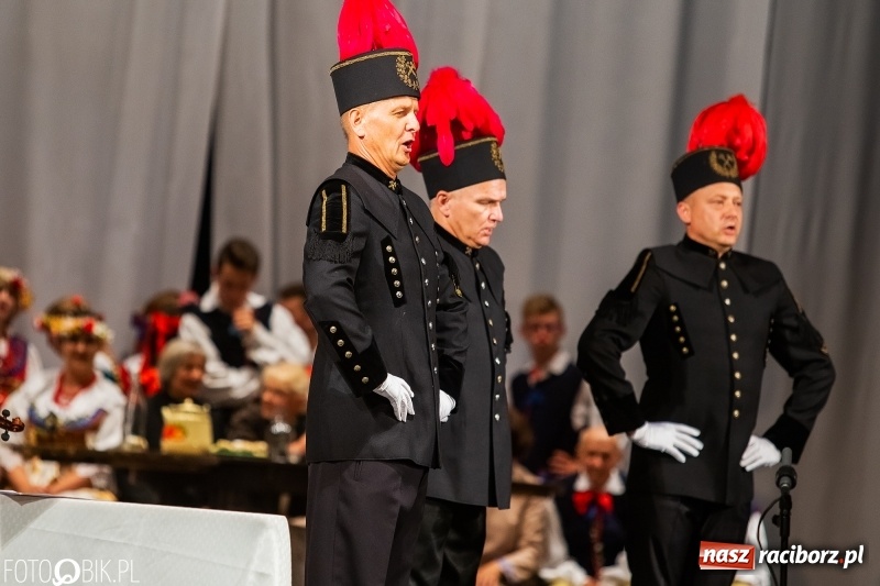 Zdjęcie w galerii na portalu naszraciborz.pl: Jubileuszowy koncert z okazji 65-lecia ZPiT Strzecha wiadomości z regionu