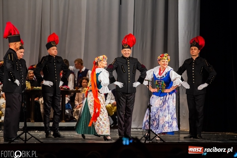 Zdjęcie w galerii na portalu naszraciborz.pl: Jubileuszowy koncert z okazji 65-lecia ZPiT Strzecha wiadomości z regionu