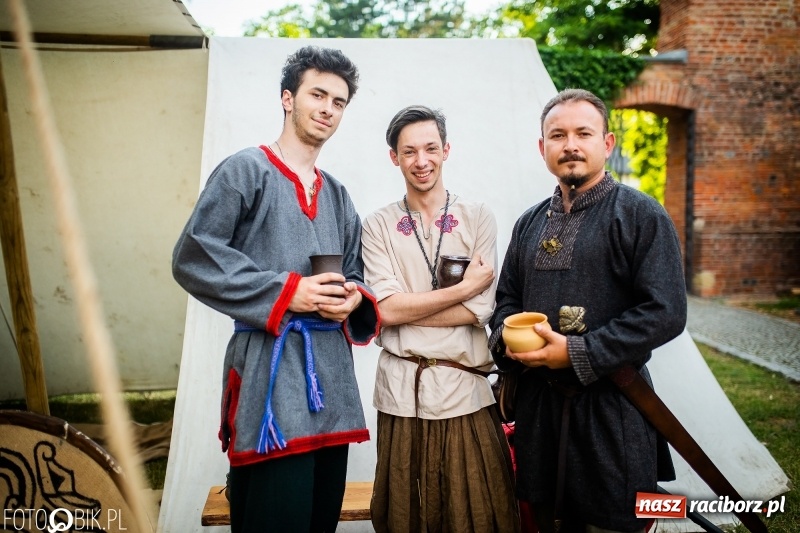 Zdjęcie w galerii na portalu naszraciborz.pl: VIII Zamkowa Noc z Duchami na Zamku Piastowskim  wiadomości z regionu