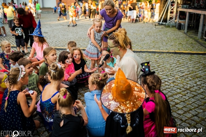 Zdjęcie w galerii na portalu naszraciborz.pl: VIII Zamkowa Noc z Duchami na Zamku Piastowskim  wiadomości z regionu