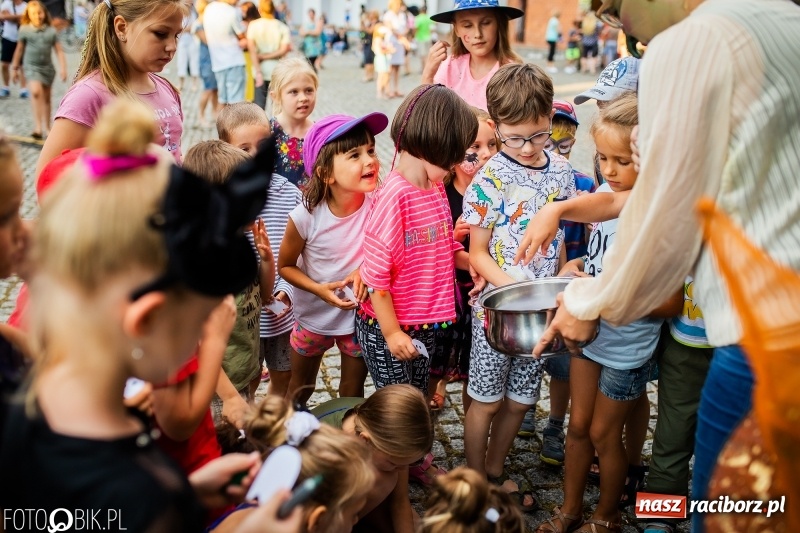 Zdjęcie w galerii na portalu naszraciborz.pl: VIII Zamkowa Noc z Duchami na Zamku Piastowskim  wiadomości z regionu