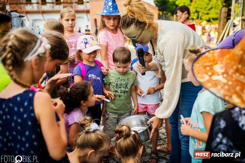 Zdjęcie w galerii na portalu naszraciborz.pl: VIII Zamkowa Noc z Duchami na Zamku Piastowskim  wiadomości z regionu