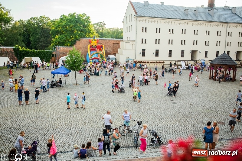Zdjęcie w galerii na portalu naszraciborz.pl: VIII Zamkowa Noc z Duchami na Zamku Piastowskim  wiadomości z regionu