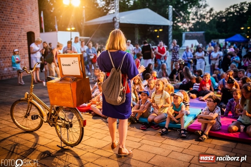 Zdjęcie w galerii na portalu naszraciborz.pl: VIII Zamkowa Noc z Duchami na Zamku Piastowskim  wiadomości z regionu