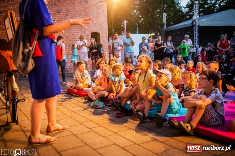 Zdjęcie w galerii na portalu naszraciborz.pl: VIII Zamkowa Noc z Duchami na Zamku Piastowskim  wiadomości z regionu