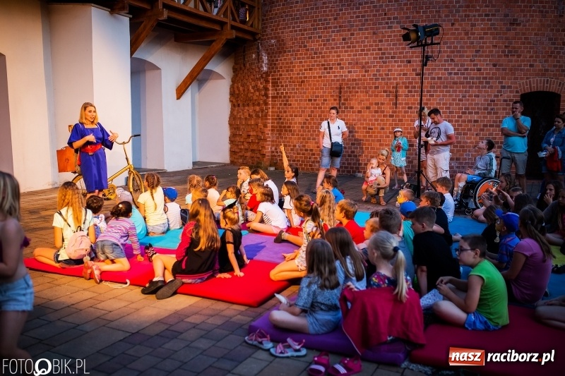 Zdjęcie w galerii na portalu naszraciborz.pl: VIII Zamkowa Noc z Duchami na Zamku Piastowskim  wiadomości z regionu