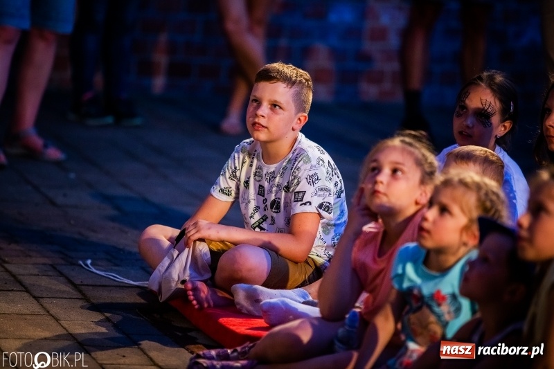 Zdjęcie w galerii na portalu naszraciborz.pl: VIII Zamkowa Noc z Duchami na Zamku Piastowskim  wiadomości z regionu