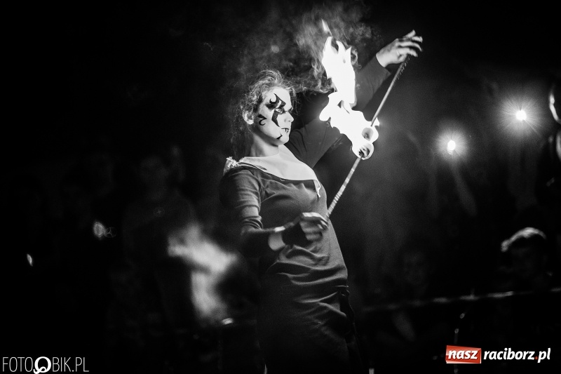 Zdjęcie w galerii na portalu naszraciborz.pl: VIII Zamkowa Noc z Duchami na Zamku Piastowskim  wiadomości z regionu