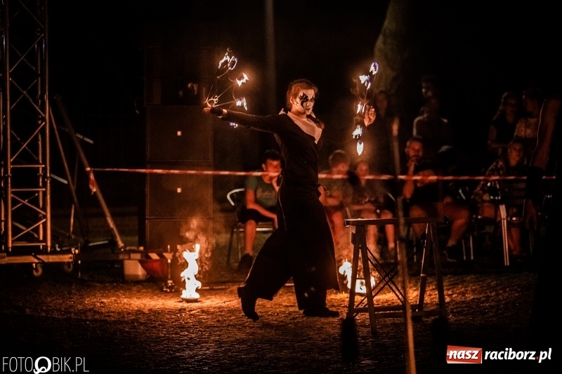 Zdjęcie w galerii na portalu naszraciborz.pl: VIII Zamkowa Noc z Duchami na Zamku Piastowskim  wiadomości z regionu