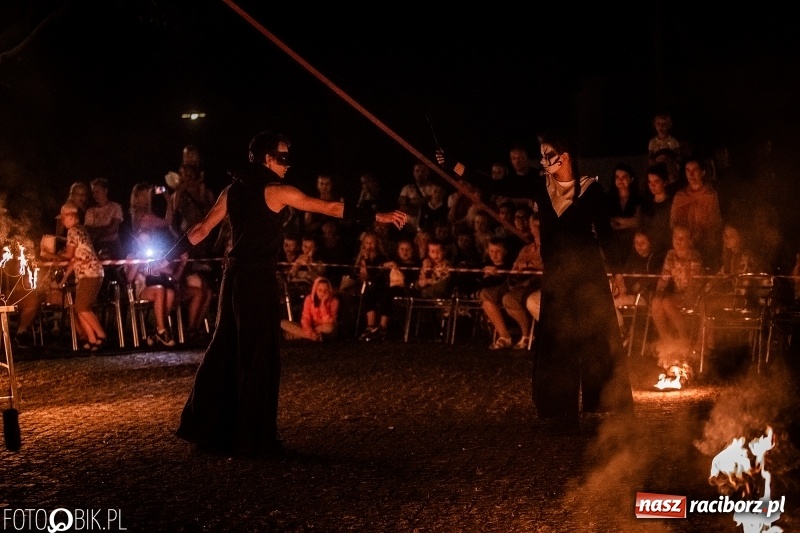 Zdjęcie w galerii na portalu naszraciborz.pl: VIII Zamkowa Noc z Duchami na Zamku Piastowskim  wiadomości z regionu