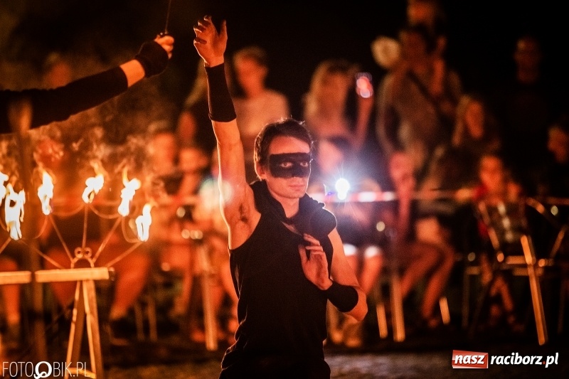 Zdjęcie w galerii na portalu naszraciborz.pl: VIII Zamkowa Noc z Duchami na Zamku Piastowskim  wiadomości z regionu