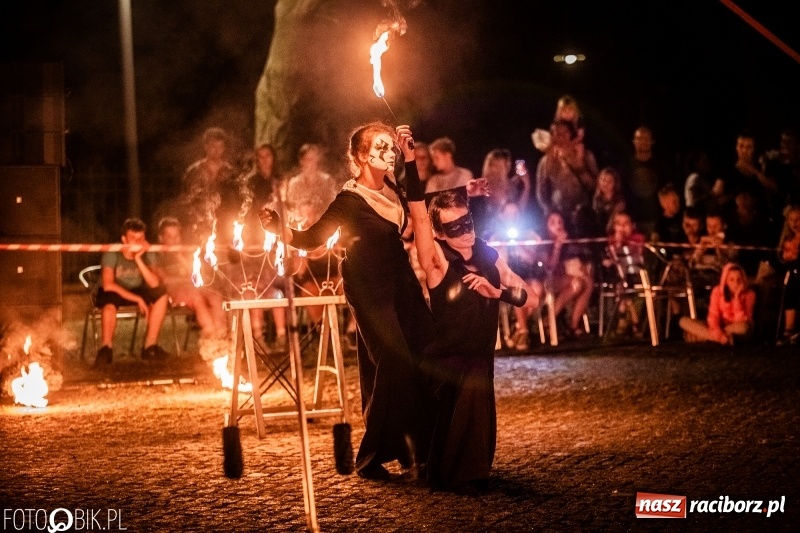 Zdjęcie w galerii na portalu naszraciborz.pl: VIII Zamkowa Noc z Duchami na Zamku Piastowskim  wiadomości z regionu