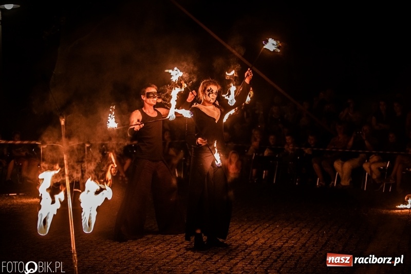 Zdjęcie w galerii na portalu naszraciborz.pl: VIII Zamkowa Noc z Duchami na Zamku Piastowskim  wiadomości z regionu