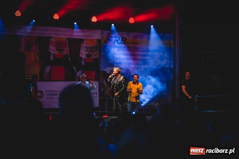 Zdjęcie w galerii na portalu naszraciborz.pl: Aquabrax Szymocice falował w rytmach disco polo [FOTO i WIDEO] wiadomości z regionu