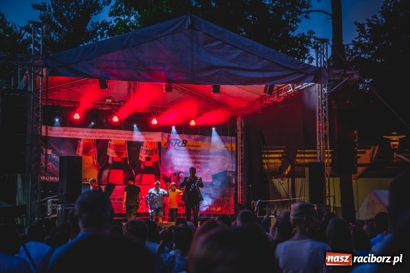 Zdjęcie w galerii na portalu naszraciborz.pl: Aquabrax Szymocice falował w rytmach disco polo [FOTO i WIDEO] wiadomości z regionu