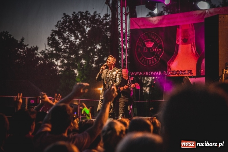 Zdjęcie w galerii na portalu naszraciborz.pl: Aquabrax Szymocice falował w rytmach disco polo [FOTO i WIDEO] wiadomości z regionu