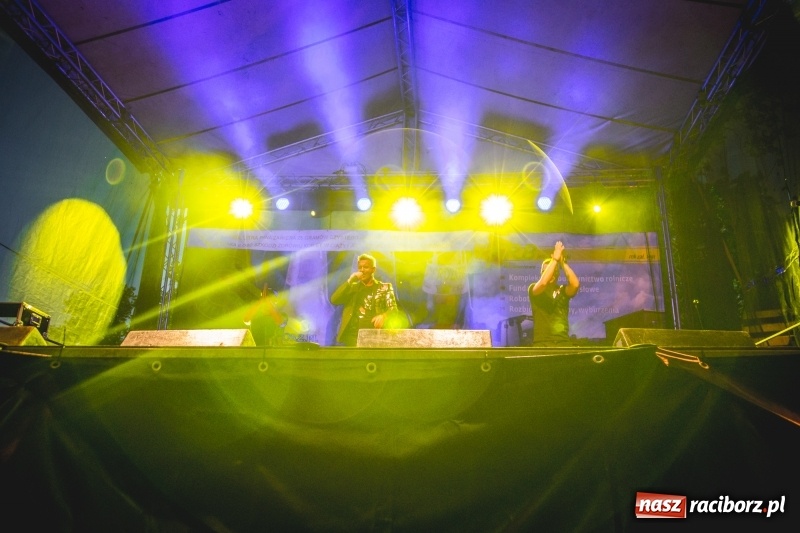 Zdjęcie w galerii na portalu naszraciborz.pl: Aquabrax Szymocice falował w rytmach disco polo [FOTO i WIDEO] wiadomości z regionu