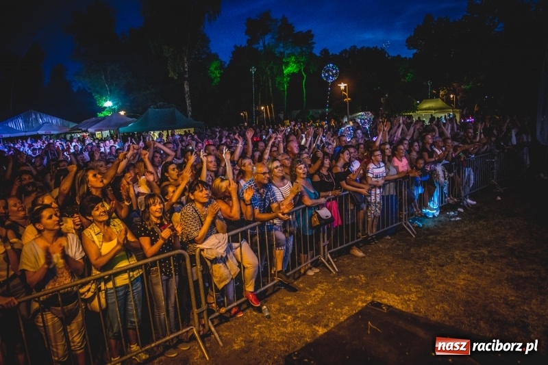 Zdjęcie w galerii na portalu naszraciborz.pl: Aquabrax Szymocice falował w rytmach disco polo [FOTO i WIDEO] wiadomości z regionu