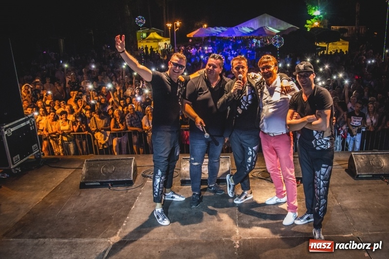 Zdjęcie w galerii na portalu naszraciborz.pl: Aquabrax Szymocice falował w rytmach disco polo [FOTO i WIDEO] wiadomości z regionu