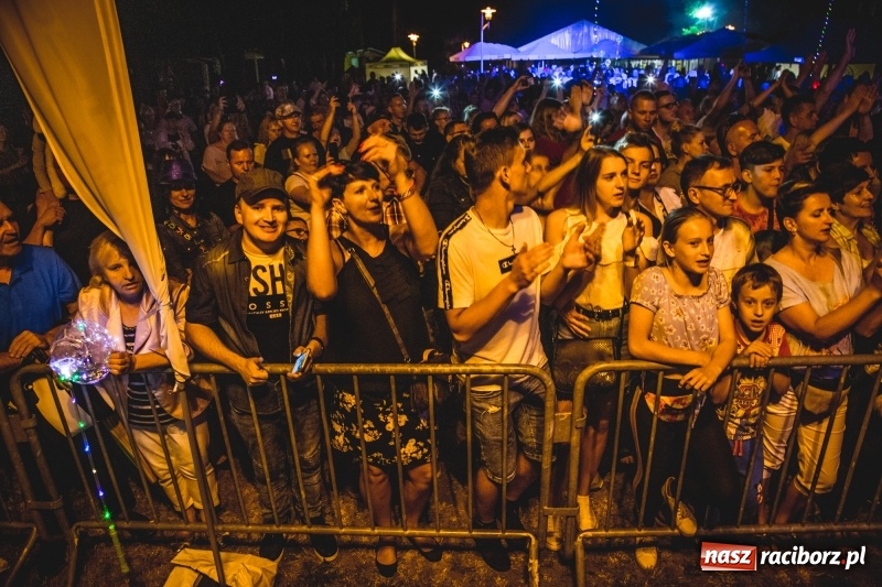 Zdjęcie w galerii na portalu naszraciborz.pl: Aquabrax Szymocice falował w rytmach disco polo [FOTO i WIDEO] wiadomości z regionu