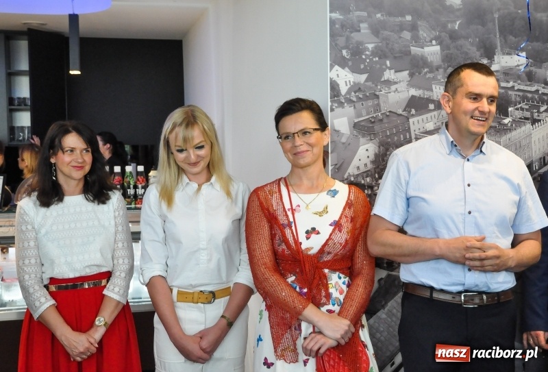 Zdjęcie w galerii na portalu naszraciborz.pl: Nie samym chlebem żyje człowiek. Eko-Okna otworzyły w Raciborzu księgarnio-kawiarnię [FOTO i WIDEO] wiadomości z regionu