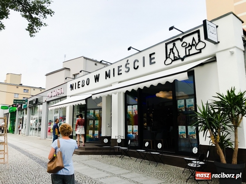 Zdjęcie w galerii na portalu naszraciborz.pl: Nie samym chlebem żyje człowiek. Eko-Okna otworzyły w Raciborzu księgarnio-kawiarnię [FOTO i WIDEO] wiadomości z regionu
