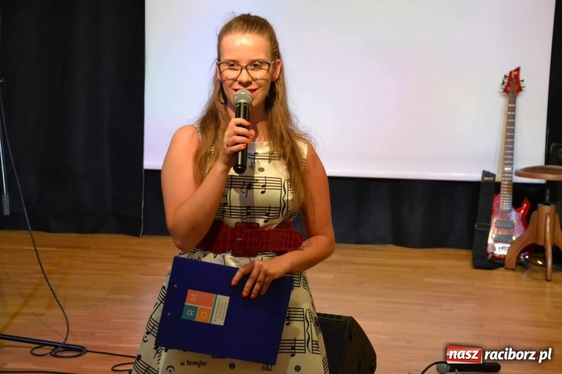 Zdjęcie w galerii na portalu naszraciborz.pl: Muzyczne zakończenie roku szkolnego na Zamku Piastowskim wiadomości z regionu