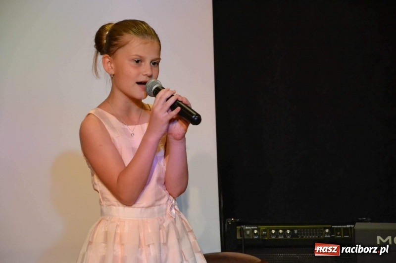 Zdjęcie w galerii na portalu naszraciborz.pl: Muzyczne zakończenie roku szkolnego na Zamku Piastowskim wiadomości z regionu