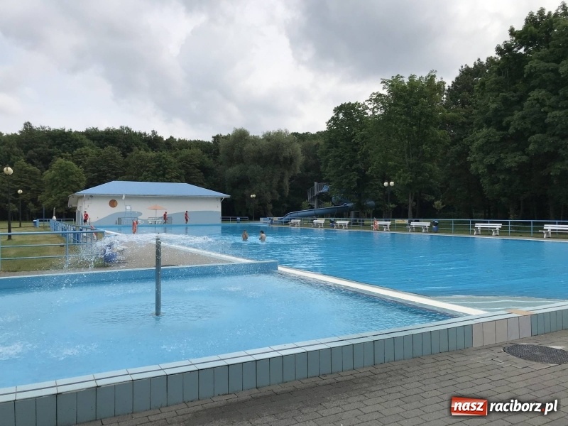 Zdjęcie w galerii na portalu naszraciborz.pl: Basen pod Oborą już otwarty. Jakie ceny biletów?  wiadomości z regionu