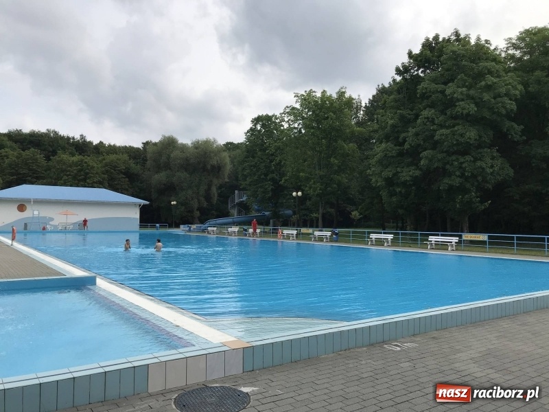 Zdjęcie w galerii na portalu naszraciborz.pl: Basen pod Oborą już otwarty. Jakie ceny biletów?  wiadomości z regionu