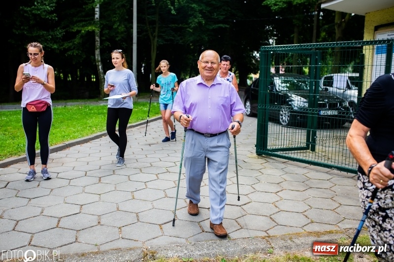 Zdjęcie w galerii na portalu naszraciborz.pl: Rozpoczęcie sezonu Nordic Walking w Tworkowie wiadomości z regionu