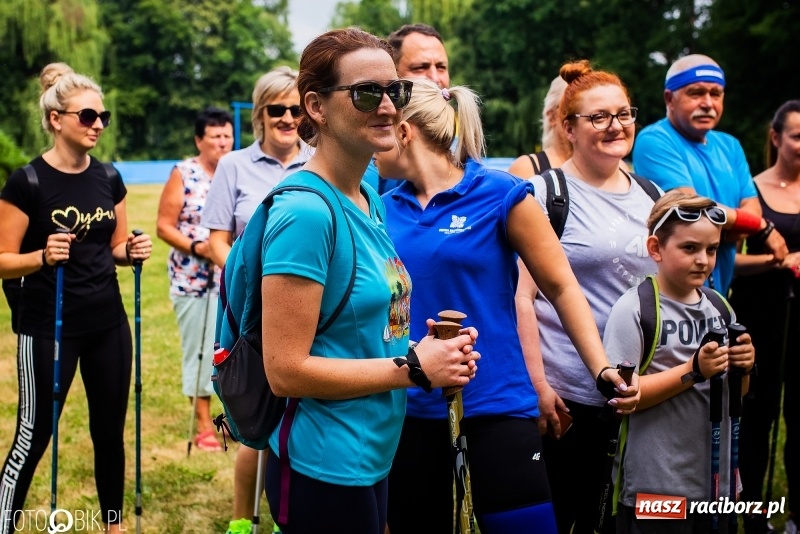Zdjęcie w galerii na portalu naszraciborz.pl: Rozpoczęcie sezonu Nordic Walking w Tworkowie wiadomości z regionu
