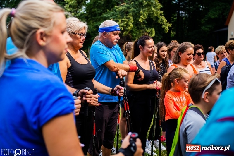 Zdjęcie w galerii na portalu naszraciborz.pl: Rozpoczęcie sezonu Nordic Walking w Tworkowie wiadomości z regionu