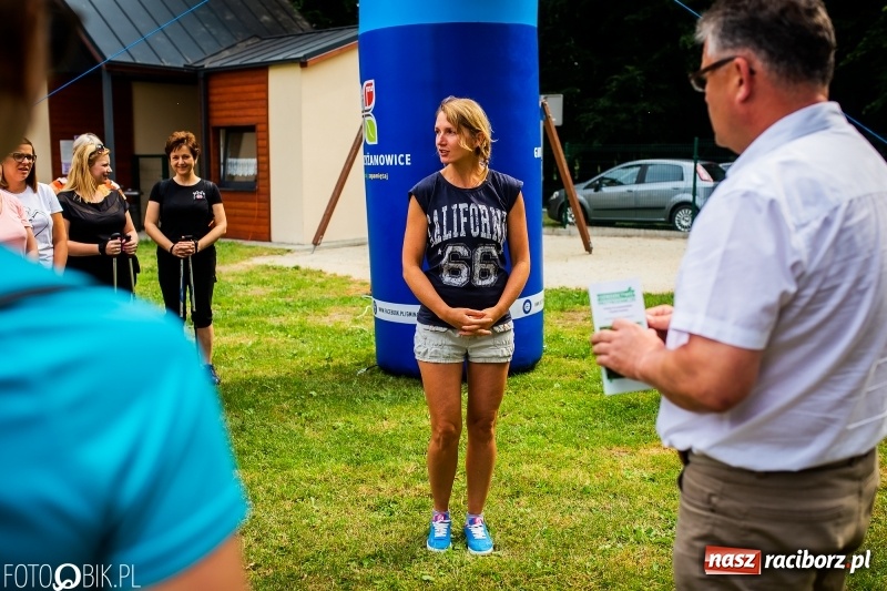 Zdjęcie w galerii na portalu naszraciborz.pl: Rozpoczęcie sezonu Nordic Walking w Tworkowie wiadomości z regionu