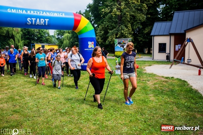 Zdjęcie w galerii na portalu naszraciborz.pl: Rozpoczęcie sezonu Nordic Walking w Tworkowie wiadomości z regionu