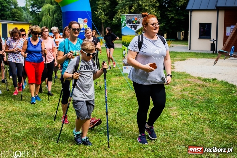 Zdjęcie w galerii na portalu naszraciborz.pl: Rozpoczęcie sezonu Nordic Walking w Tworkowie wiadomości z regionu