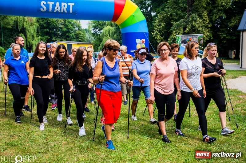 Zdjęcie w galerii na portalu naszraciborz.pl: Rozpoczęcie sezonu Nordic Walking w Tworkowie wiadomości z regionu