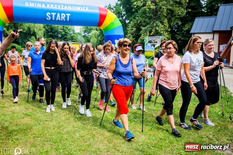 Zdjęcie w galerii na portalu naszraciborz.pl: Rozpoczęcie sezonu Nordic Walking w Tworkowie wiadomości z regionu
