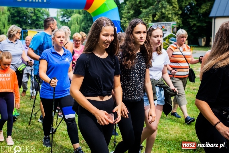 Zdjęcie w galerii na portalu naszraciborz.pl: Rozpoczęcie sezonu Nordic Walking w Tworkowie wiadomości z regionu