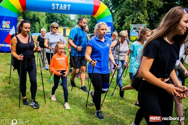 Zdjęcie w galerii na portalu naszraciborz.pl: Rozpoczęcie sezonu Nordic Walking w Tworkowie wiadomości z regionu