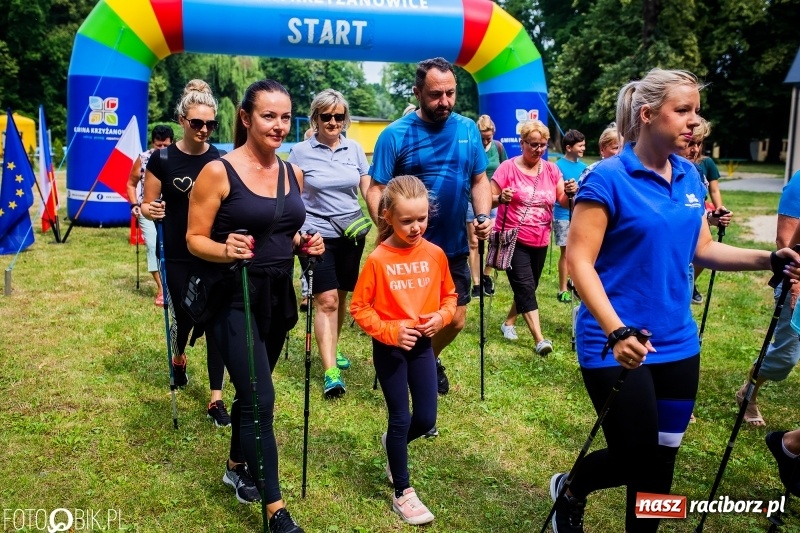 Zdjęcie w galerii na portalu naszraciborz.pl: Rozpoczęcie sezonu Nordic Walking w Tworkowie wiadomości z regionu