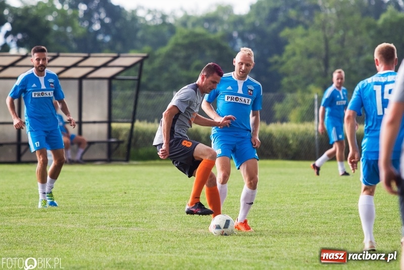 Zdjęcie w galerii na portalu naszraciborz.pl: Jacek Trzeciak & Przyjaciele rozbili Naprzód Borucin wiadomości z regionu
