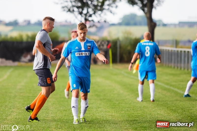 Zdjęcie w galerii na portalu naszraciborz.pl: Jacek Trzeciak & Przyjaciele rozbili Naprzód Borucin wiadomości z regionu