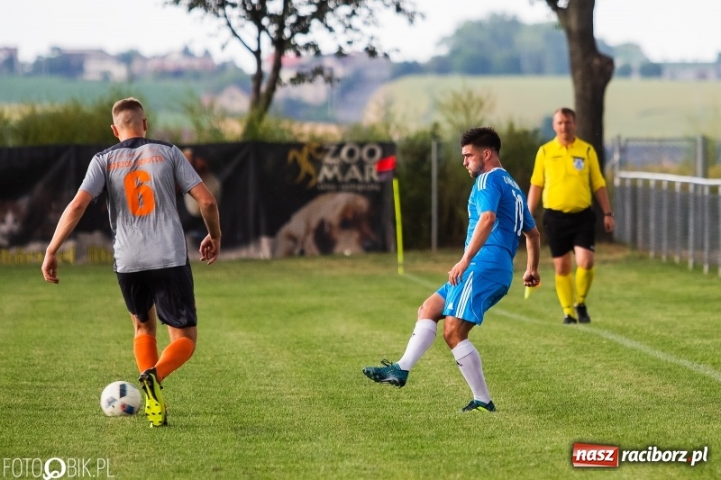 Zdjęcie w galerii na portalu naszraciborz.pl: Jacek Trzeciak & Przyjaciele rozbili Naprzód Borucin wiadomości z regionu